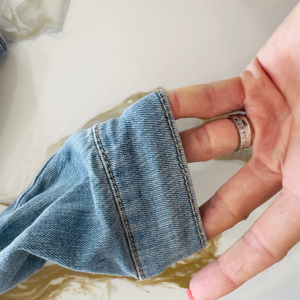 Carter's Classic 2T Blue Denim Jacket💙 - Picture 4 of 6